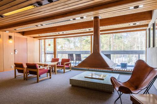 Shared lounge/TV area, Hotel Rantapuisto in Ramsinranta Shared lounge/TV area, Hotel Rantapuisto in Ramsinranta