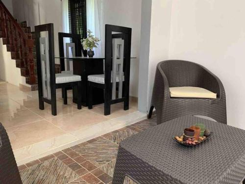 Casa Linda - 10 mins from Beach & Lagoon with AC & Free Parking in 卡布雷拉 Casa Linda - 10 mins from Beach & Lagoon with AC & Free Parking in 卡布雷拉