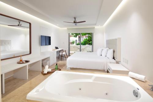 Balcony/terrace, Antera Hotel & Residences in Playa Del Carmen Balcony/terrace, Antera Hotel & Residences in Playa Del Carmen