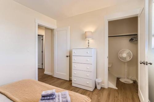 Cozy NoCo Getaway Minutes from Downtown Loveland in Berthoud (CO) Cozy NoCo Getaway Minutes from Downtown Loveland in Berthoud (CO)