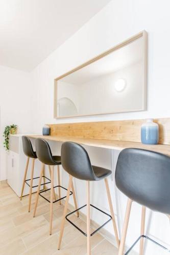 Facilities, Private room in renovated apartment - Tram 1 min walk in Le Ray Facilities, Private room in renovated apartment - Tram 1 min walk in Le Ray