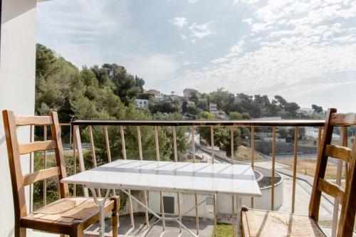 Balcony/terrace, Private room in renovated apartment - Tram 1 min walk in Le Ray Balcony/terrace, Private room in renovated apartment - Tram 1 min walk in Le Ray