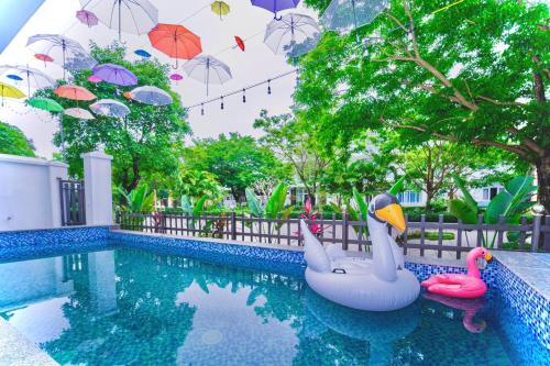 Бассейн , Villa FLC Sầm Sơn SB28 Vị trí Trung Tâm & Sát Biển (Villa FLC Sam Son SB28 Vi tri Trung Tam & Sat Bien) in Пляж Сам Сон Бассейн , Villa FLC Sầm Sơn SB28 Vị trí Trung Tâm & Sát Biển (Villa FLC Sam Son SB28 Vi tri Trung Tam & Sat Bien) in Пляж Сам Сон