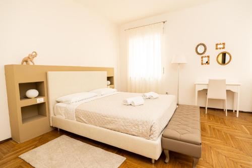 Domus Verona - Elegante residenza con affaccio su Porta Leoni