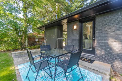 Atlanta Getaway - The Perfect Spot To Relax in Gresham Park Atlanta Getaway - The Perfect Spot To Relax in Gresham Park