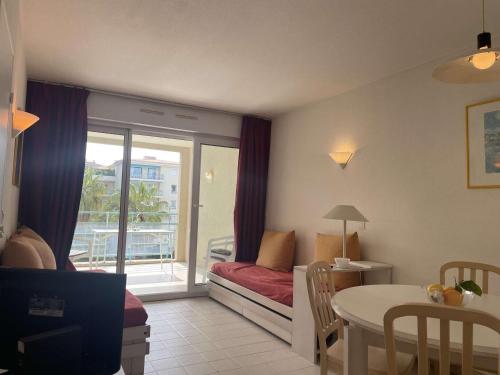 Appartement Juan les Pins, 2 pieces, 4 personnes - FR-1-252-190 in Antibes Appartement Juan les Pins, 2 pieces, 4 personnes - FR-1-252-190 in Antibes