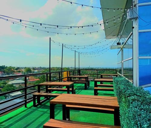 Restaurant, DOSI HOTEL PH in Talisay City Restaurant, DOSI HOTEL PH in Talisay City