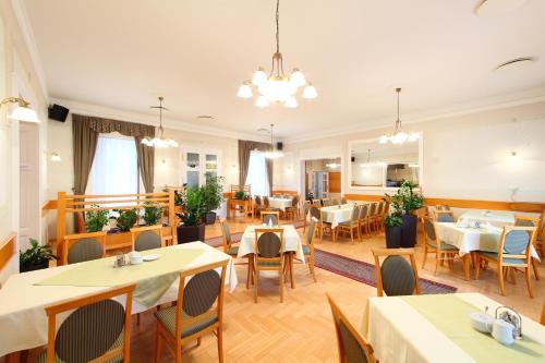 Restaurace, Hotel Blaha Lujza in Balatonfured Restaurace, Hotel Blaha Lujza in Balatonfured