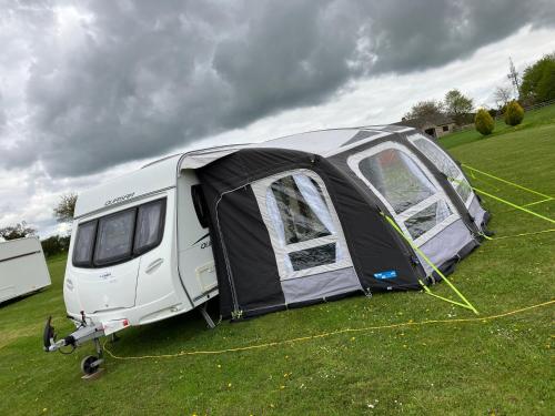 The Cotswolds Caravan in Ascott-under-Wychwood The Cotswolds Caravan in Ascott-under-Wychwood