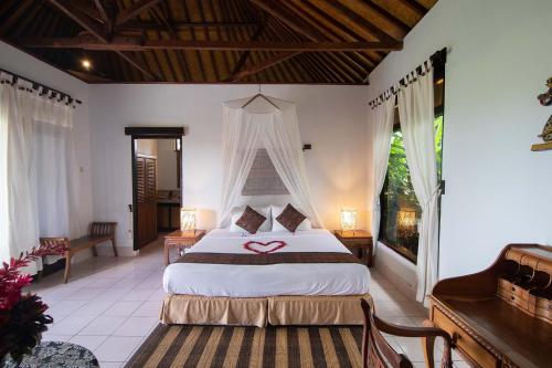 Cabe Bali Bungalows near Tirta Gangga Cabe Bali Bungalows near Tirta Gangga