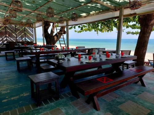 Khanom Golden Beach Hotel in Khanom Khanom Golden Beach Hotel in Khanom
