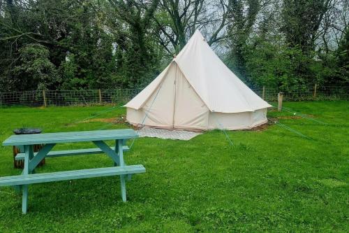 Japanese tent Secret garden glamping in Long Bennington Japanese tent Secret garden glamping in Long Bennington