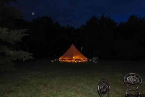 Japanese tent Secret garden glamping in Long Bennington Japanese tent Secret garden glamping in Long Bennington