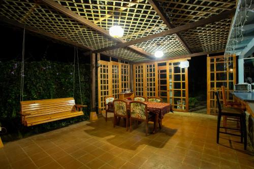 Facilities, Lake Front Retreat at Los Elementos in Santa Cruz la Laguna Facilities, Lake Front Retreat at Los Elementos in Santa Cruz la Laguna