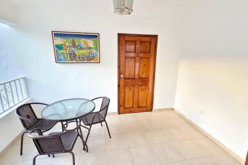 Perfect one bedroom penthouse suite in Peguyille in Petionville Perfect one bedroom penthouse suite in Peguyille in Petionville