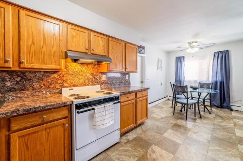 مخططات الأرضية, 3Bd Holiday Retreat Detroit Museums and parks in ساوثجيت مخططات الأرضية, 3Bd Holiday Retreat Detroit Museums and parks in ساوثجيت