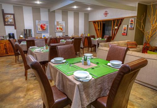 Restaurant, Khoi-Khoi Guesthouse in Otavi Restaurant, Khoi-Khoi Guesthouse in Otavi