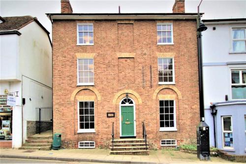 Private Apartment Central Leatherhead 1F in Leatherhead Private Apartment Central Leatherhead 1F in Leatherhead
