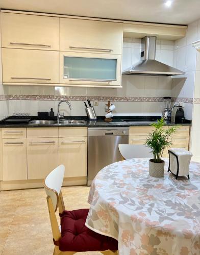 Agradable casa con jacuzzi climatizado exterior en pleno Urdaibai in Busturia Agradable casa con jacuzzi climatizado exterior en pleno Urdaibai in Busturia