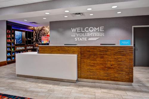 Előcsarnok, Hampton Inn by Hilton Paris in Paris (TN) Előcsarnok, Hampton Inn by Hilton Paris in Paris (TN)