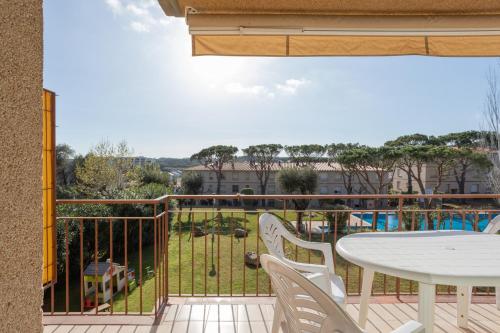 شرفة/ تراس, Apartamentos CASA MAREA La Fosca parking y piscina in Sant Joan de Palamos شرفة/ تراس, Apartamentos CASA MAREA La Fosca parking y piscina in Sant Joan de Palamos
