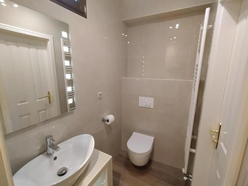 Apartmaji Maln in דולנסקה טופליצ'ה Apartmaji Maln in דולנסקה טופליצ'ה