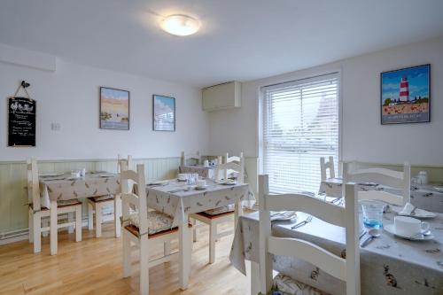 Regency Guest House in นีทิสเฮด Regency Guest House in นีทิสเฮด
