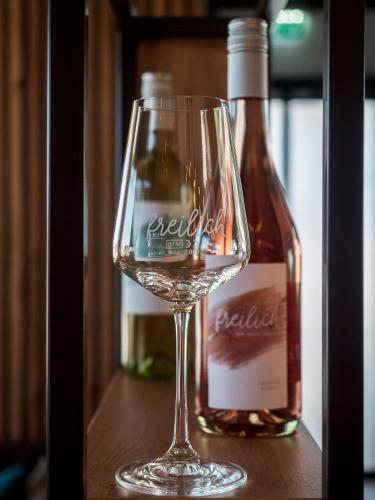 Pub/Lounge, freilich. Bistro. Bar. Hotel - digitaler self check in in Laa an der Thaya Pub/Lounge, freilich. Bistro. Bar. Hotel - digitaler self check in in Laa an der Thaya