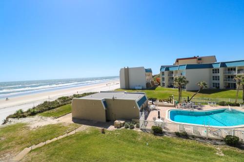Tradewinds 63 in Crescent Beach Tradewinds 63 in Crescent Beach