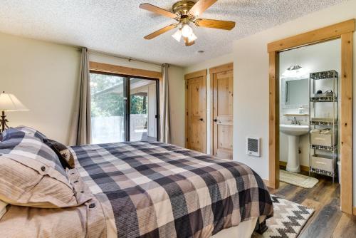 Riverfront Woodland Cabin Wooded and Forested Views in 胡嶺 (WA) Riverfront Woodland Cabin Wooded and Forested Views in 胡嶺 (WA)