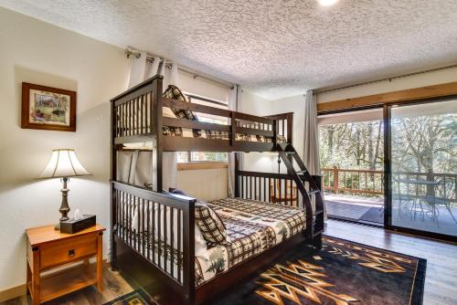 Riverfront Woodland Cabin Wooded and Forested Views in 胡嶺 (WA) Riverfront Woodland Cabin Wooded and Forested Views in 胡嶺 (WA)