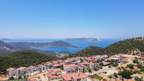 Luxury Flat With Jacuzzi on the Balcony in Kas