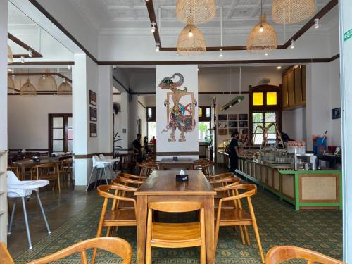Restaurant, Dzawani Hotel near St Peter's Cathedral Restaurant, Dzawani Hotel near St Peter's Cathedral