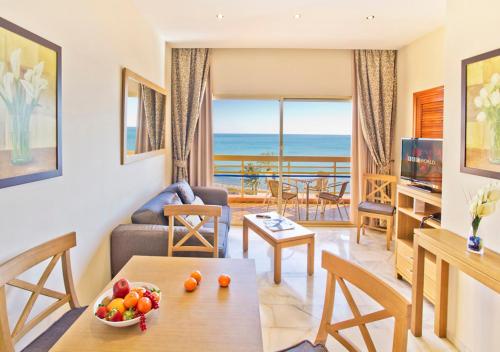 Sunset Beach Club Hotel Apartments in Benalmadena Sunset Beach Club Hotel Apartments in Benalmadena