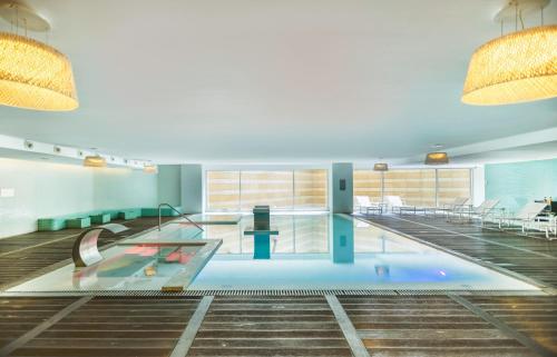 Swimming pool, EPIC SANA Luanda Hotel in Luanda Swimming pool, EPIC SANA Luanda Hotel in Luanda