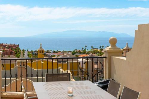 Duplex Sea and Mountain View