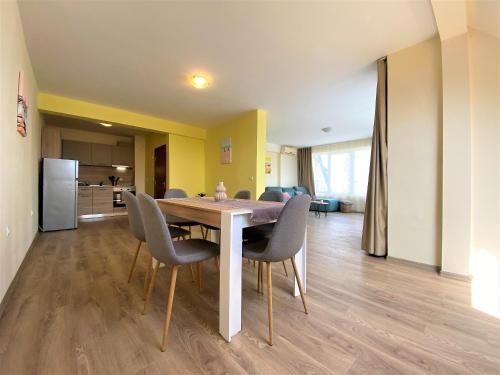 Solei Apartments in Primorsko Beachfront Solei Apartments in Primorsko Beachfront