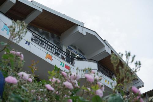 Erkély/terasz, Divina Hostel in Laprake Erkély/terasz, Divina Hostel in Laprake