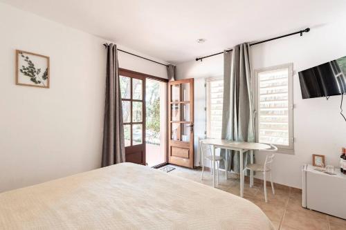 AldeaMia, Bed & Breakfast, Forest, mountain view, beach at 8 min in Vilanova d'Escornalbou AldeaMia, Bed & Breakfast, Forest, mountain view, beach at 8 min in Vilanova d'Escornalbou