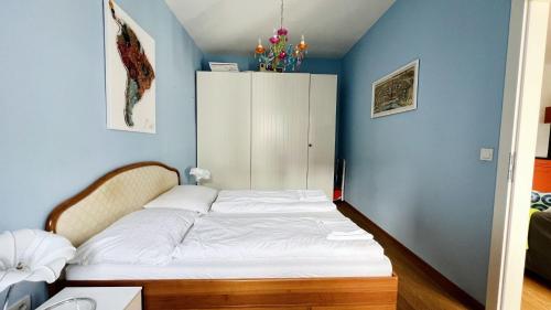 Cozy Retreat with Large Balcony near Schönbrunn