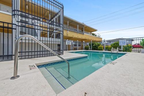 Perfect Location 1BR Pool Parking Outside Area 8 in Pohjois-Myrtle ranta Perfect Location 1BR Pool Parking Outside Area 8 in Pohjois-Myrtle ranta