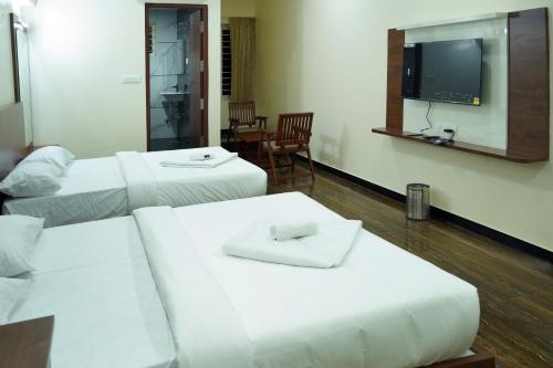 Hotel Nivetha Inn in Vadavalli Hotel Nivetha Inn in Vadavalli