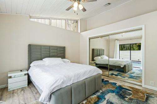 Modern Luxury Villa w/ Heated Pool & Patio WEF in Wellington (FL) Modern Luxury Villa w/ Heated Pool & Patio WEF in Wellington (FL)