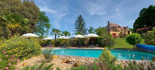 游泳池, Gîte Les Pierres Blondes (Gite Les Pierres Blondes) in 格羅萊雅克 游泳池, Gîte Les Pierres Blondes (Gite Les Pierres Blondes) in 格羅萊雅克