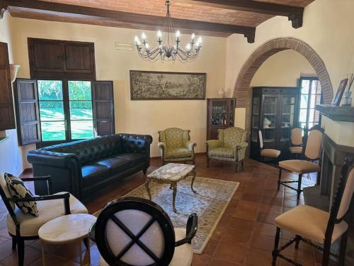 Villa Bella Cortona- Luxury Tuscan Villa in Creti Villa Bella Cortona- Luxury Tuscan Villa in Creti