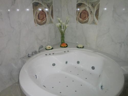 Fürdőszoba, Hotel Gasaqui in L'Olleria Fürdőszoba, Hotel Gasaqui in L'Olleria