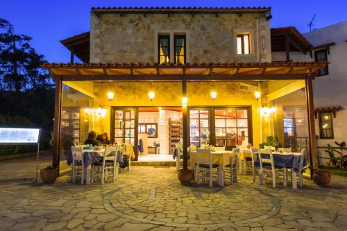 فندق ليدرا ماليم (Ledra Maleme Hotel) in بلاتانياس فندق ليدرا ماليم (Ledra Maleme Hotel) in بلاتانياس