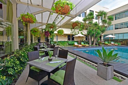 Autentico Hotel in Merced Autentico Hotel in Merced