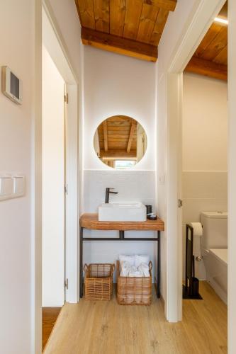 Fürdőszoba, Alojamiento Turístico Caxide Parada de Sil Ribeira Sacra (Alojamiento Turistico Caxide Parada de Sil Ribeira Sacra) in Parada De Sil Fürdőszoba, Alojamiento Turístico Caxide Parada de Sil Ribeira Sacra (Alojamiento Turistico Caxide Parada de Sil Ribeira Sacra) in Parada De Sil