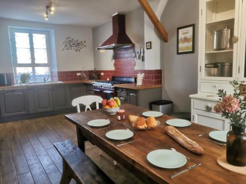 Ker Yaël – Maison familiale avec grand jardin à 5min de la plage Saint Jean du doigt (Ker Yael – Maison familiale avec grand jardin a 5min de la plage Saint Jean du doigt) in Saint-Jean-du-Doigt Ker Yaël – Maison familiale avec grand jardin à 5min de la plage Saint Jean du doigt (Ker Yael – Maison familiale avec grand jardin a 5min de la plage Saint Jean du doigt) in Saint-Jean-du-Doigt